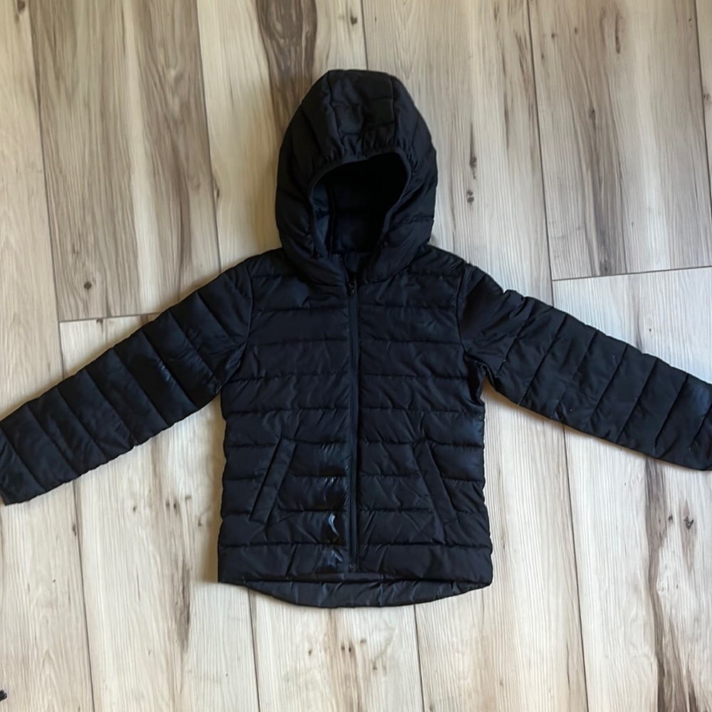 Old Navy black puffer size small 6/7